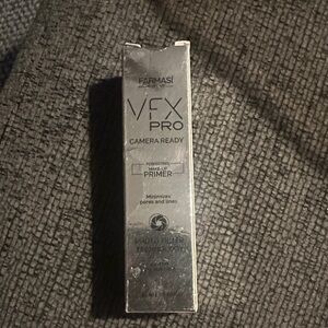 Farmasi VFX Pro Primer in Silver Packaging